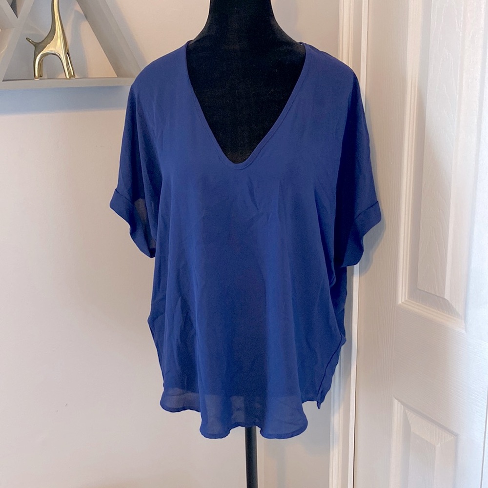 Lush Navy Blue size small ladies top, soft sheer material. EUC no defects